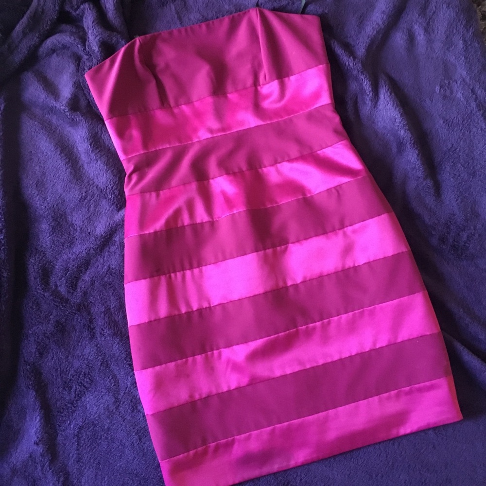 NWOT Laundry dress stunning fuchsia color